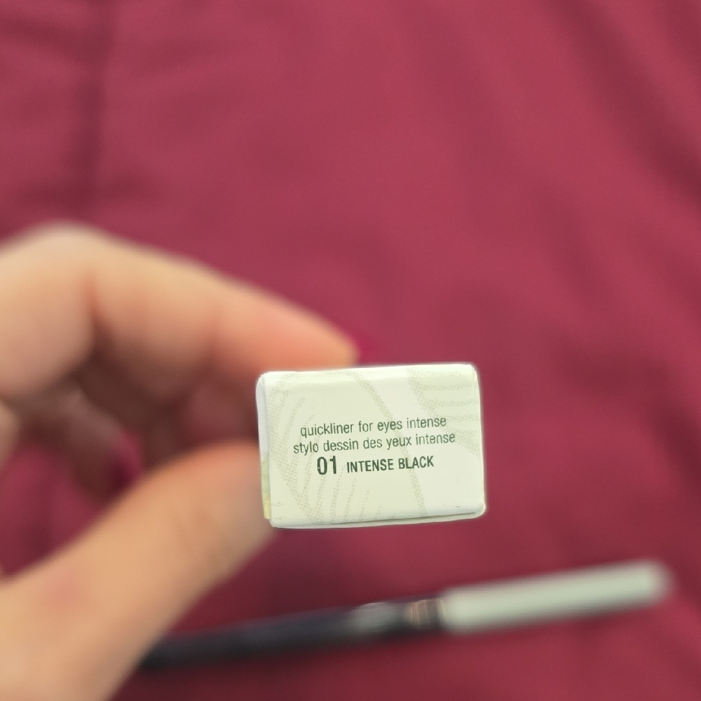 Clinique Quickliner for Eyes Intense - 01 Intense Black - Picture 3 of 4